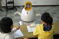 Robot với trí tuệ nhân tạo sẽ thay thế một lượng lớn giáo viên trên toàn cầu trong 10 năm tới?
